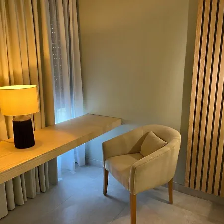 Noy Hotell