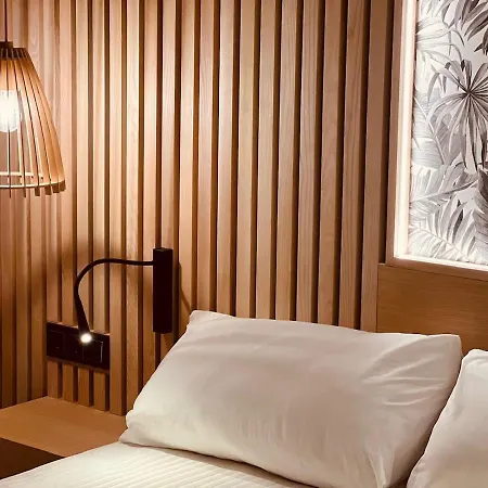Noy Hotel 3*