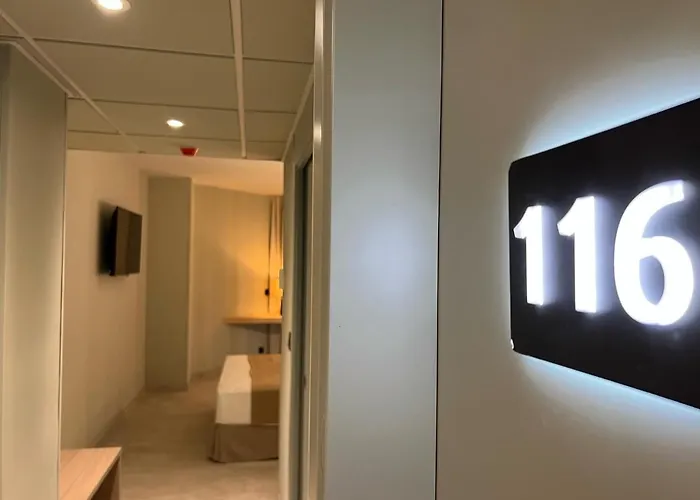 Hotel Noy