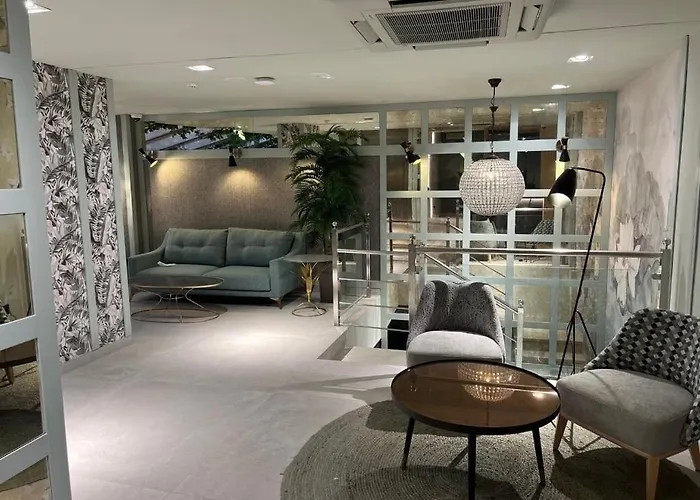 Hotel Noy