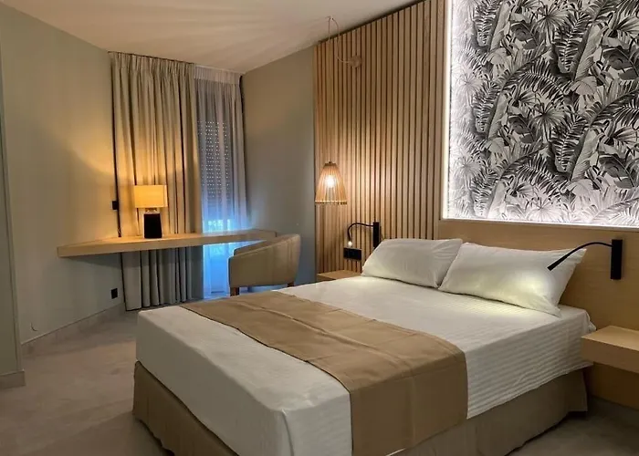 Hotel Noy 3*